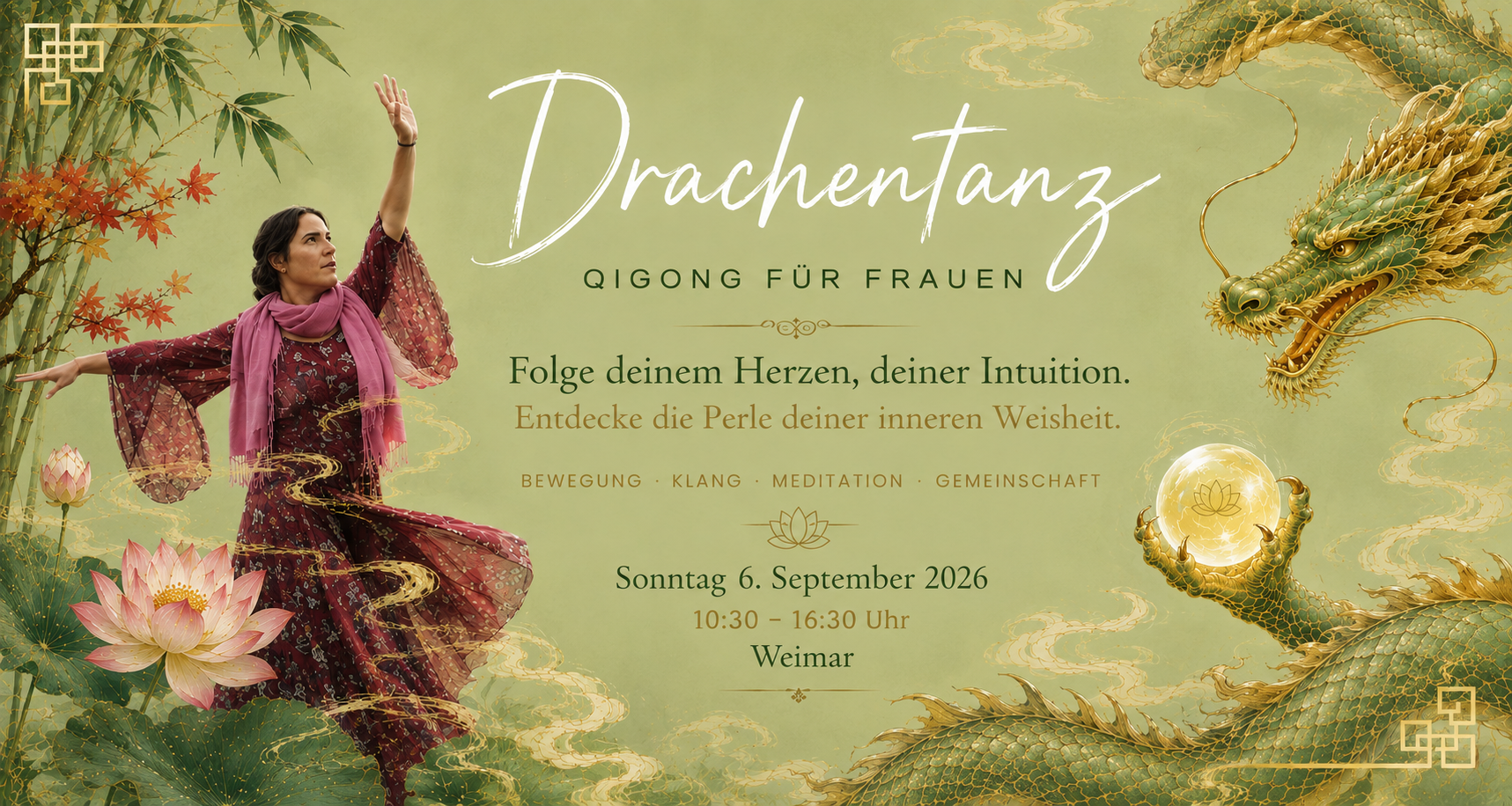 Frau im weinroten Gewand mit rosa Schal tanzt zwischen Lotusblüten, umgeben von goldenen Drachen vor salbeigrünem Hintergrund, Schriftzug Drachentanz – Qigong für Frauen